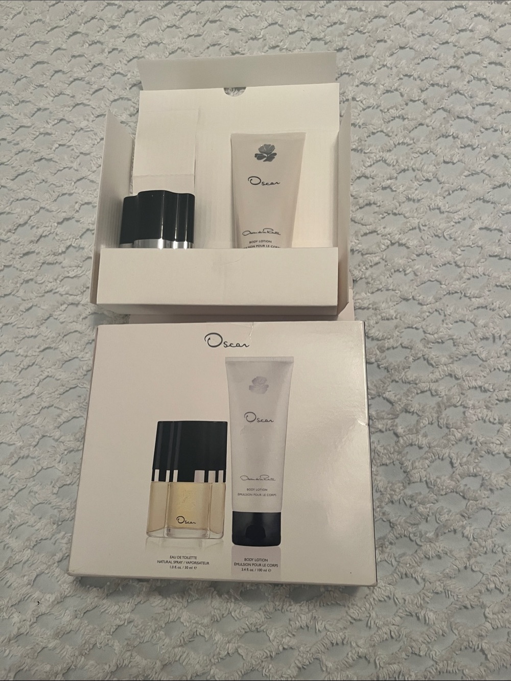 Oscar de la Renta Black and White Fragrance & Body Lotion Set